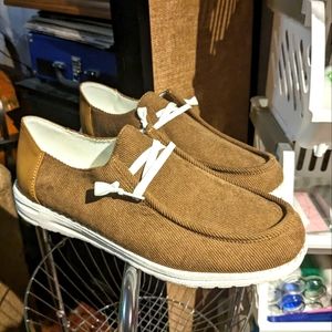 Unisex Brown corduroy Light weight loafers New size 10